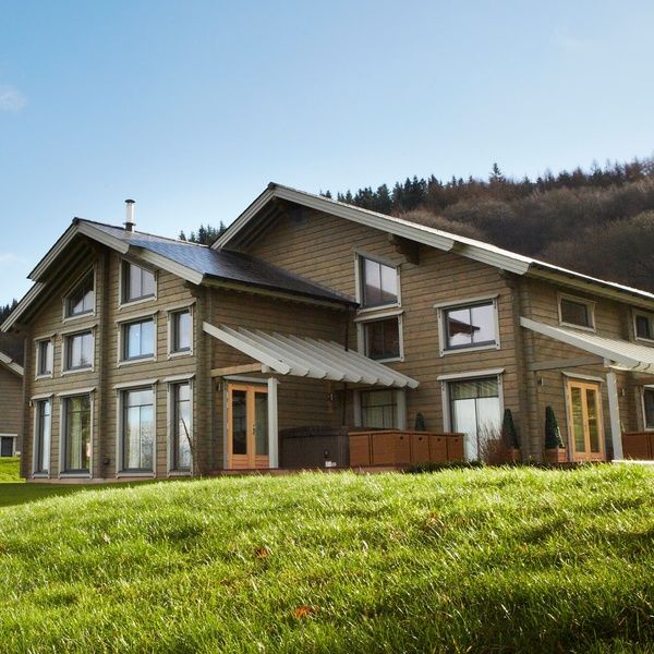 Hunter Lodge Main Exterior