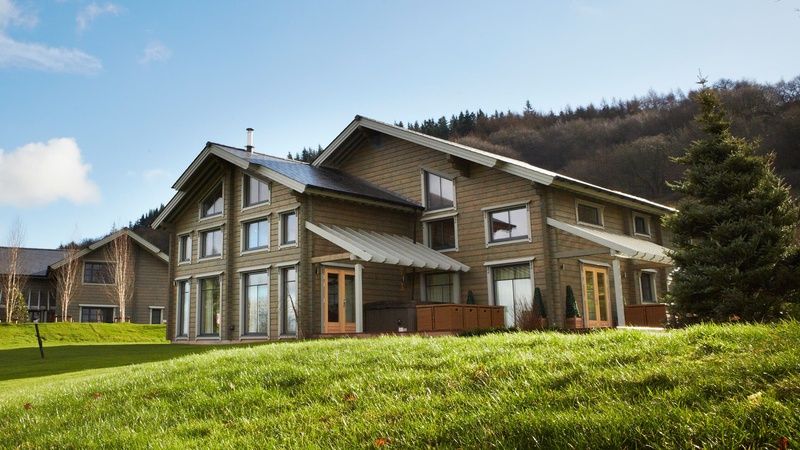 Hunter Lodge Main Exterior