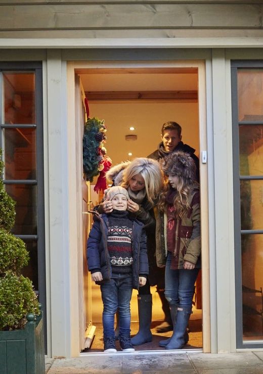 Hunter Lodges Exterior Christmas