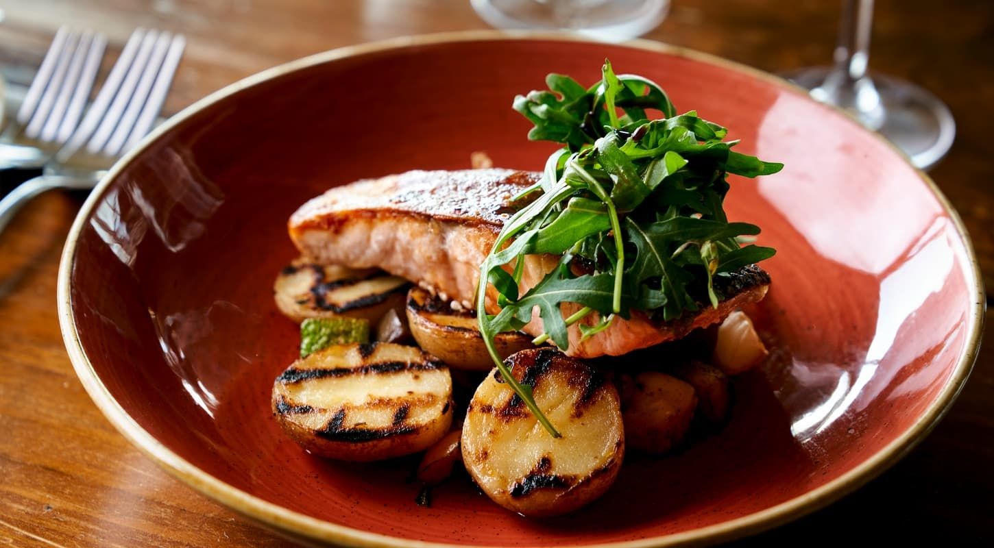 Restaurant Dining at The Grill